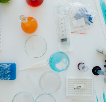 Laboratory blood collection supplies: tubes, needles and sample containers